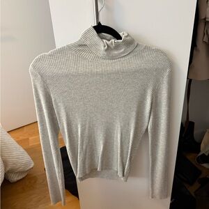 Brandy Melville ribbed long sleeve